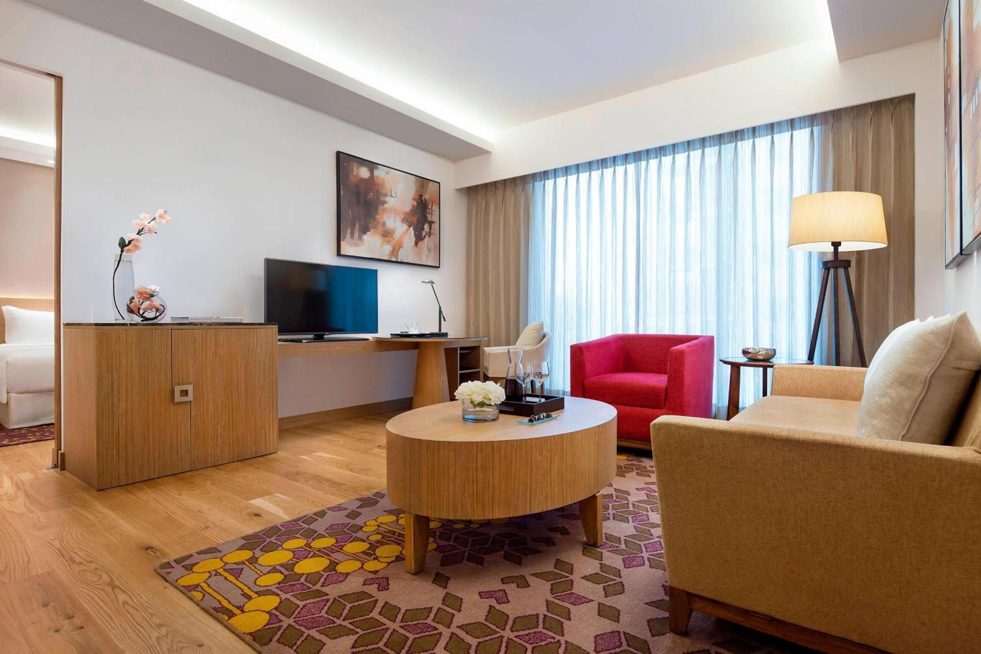 Courtyard By Marriott Bengaluru Outer Ring Road Ξενοδοχείο Εξωτερικό φωτογραφία