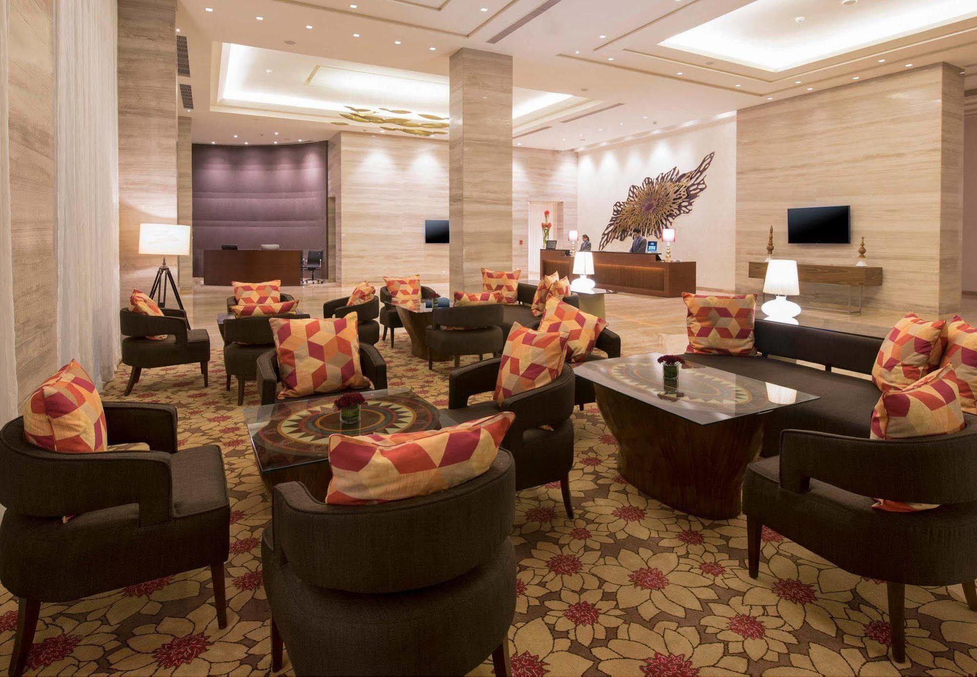 Courtyard By Marriott Bengaluru Outer Ring Road Ξενοδοχείο Εξωτερικό φωτογραφία