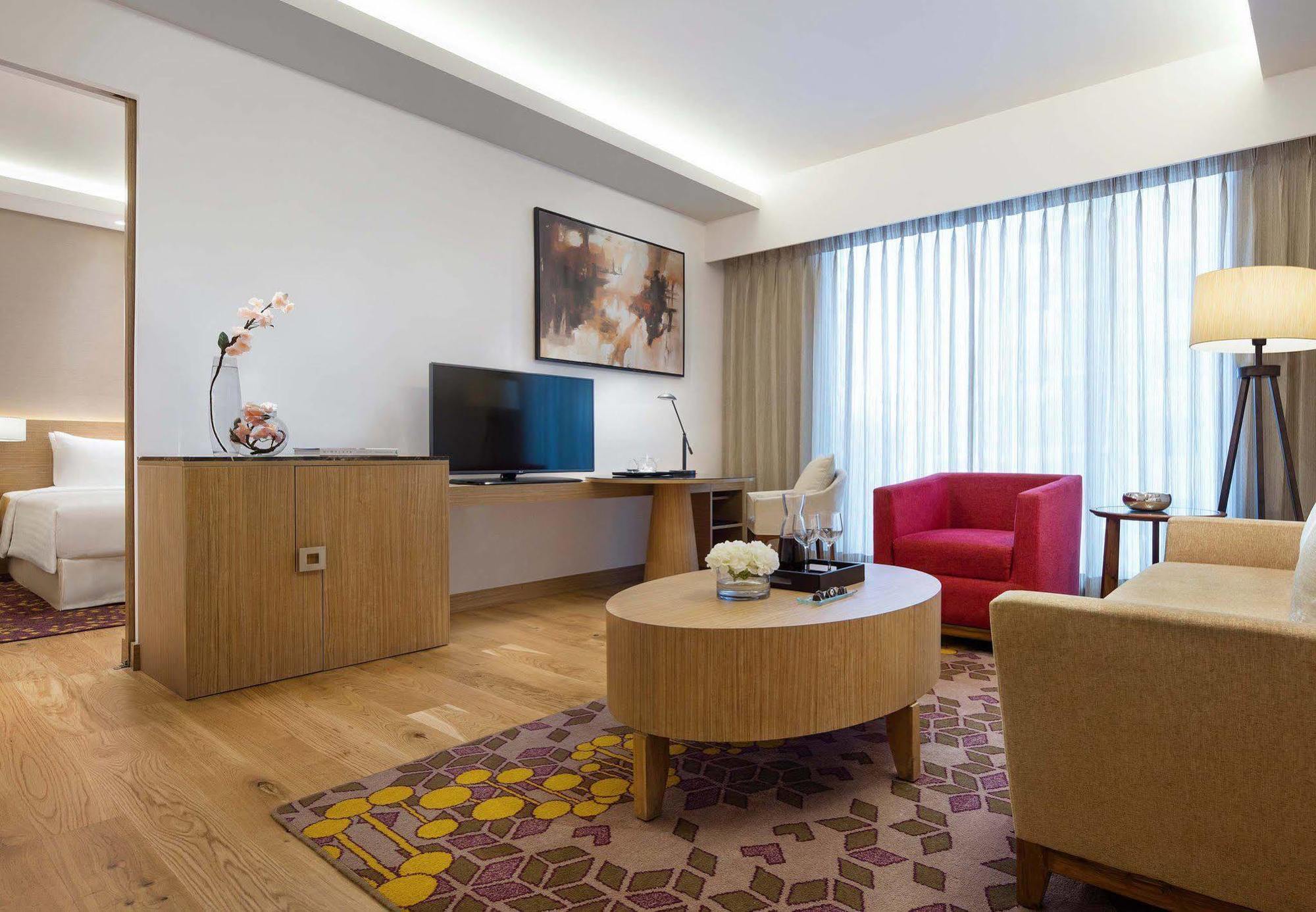 Courtyard By Marriott Bengaluru Outer Ring Road Ξενοδοχείο Εξωτερικό φωτογραφία